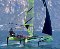 foiling sailboat experience